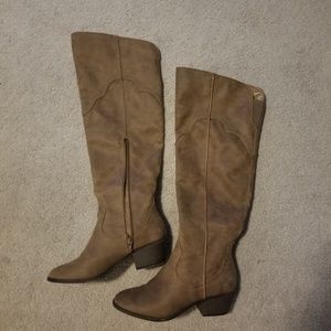 Over the knee brown suede boots size 7 Fergalicio